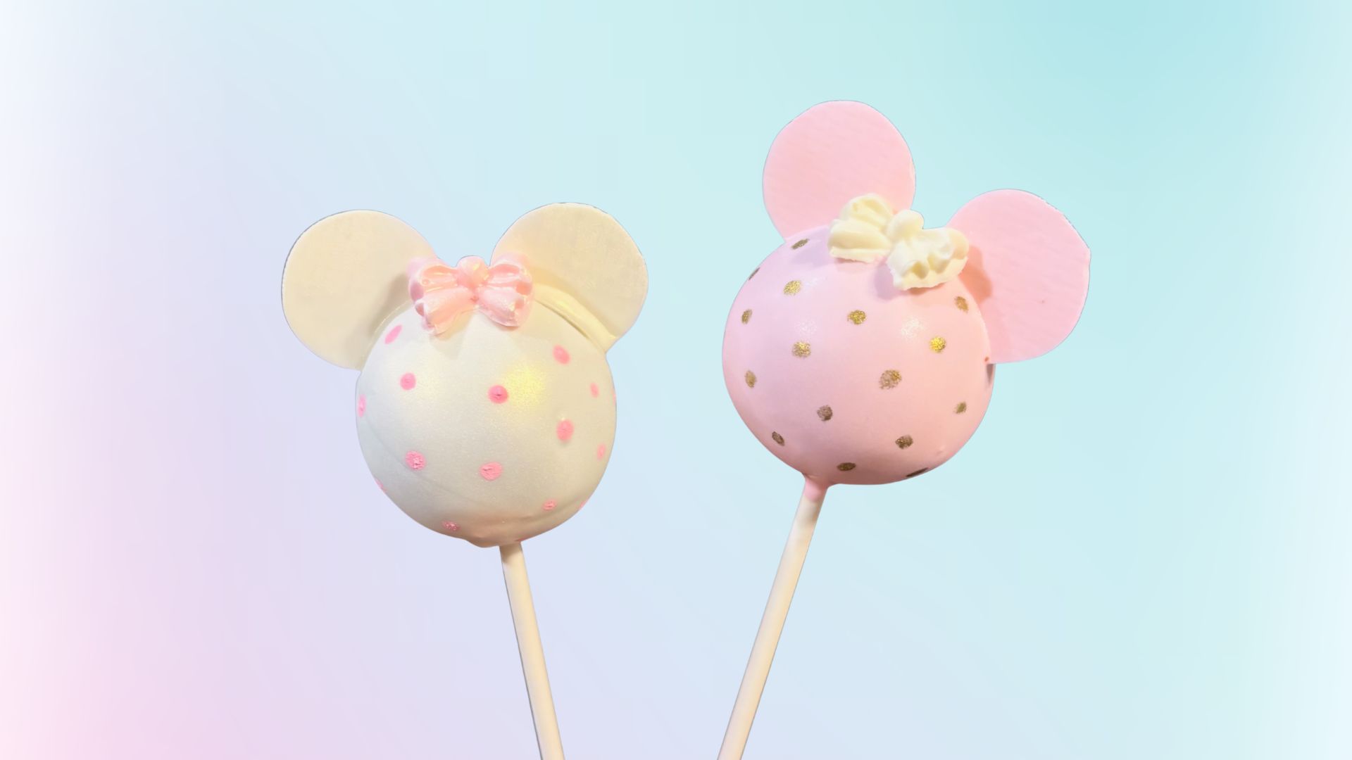 Cake Pops in the style of Minne Mouse